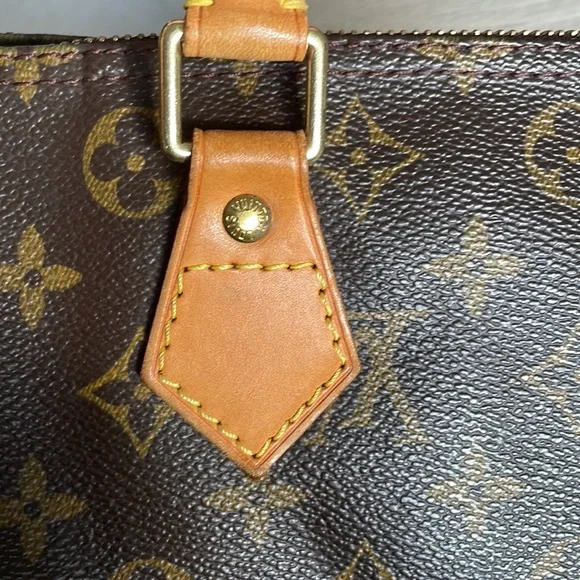 Authentic Louis Vuitton Speedy 30 - Picture 4 of 16